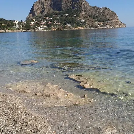 La Caletta ベッド・アンド・ブレックファスト サンタ・フラーヴィア